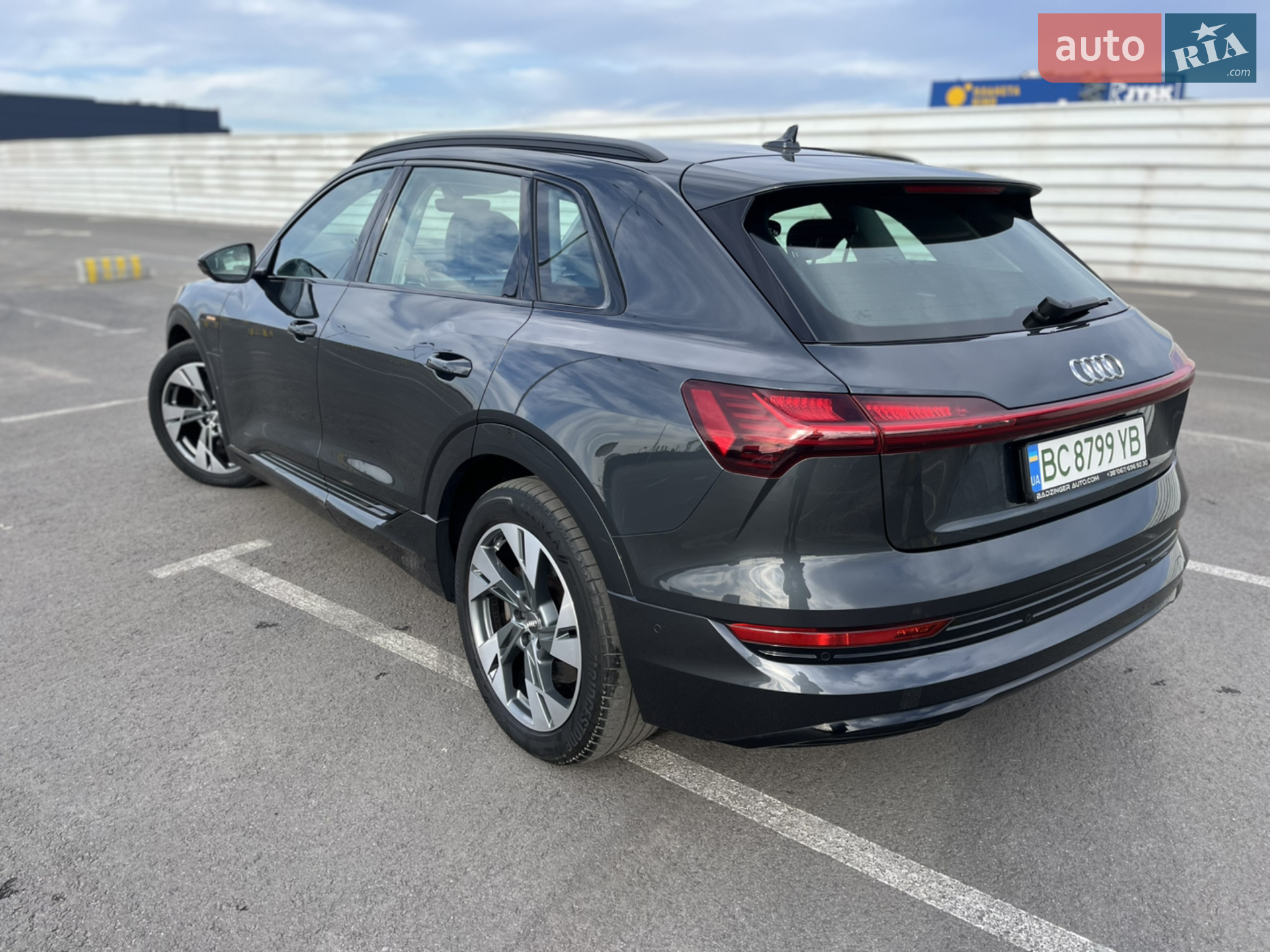 2020 Audi e-tron - мініатюра 95