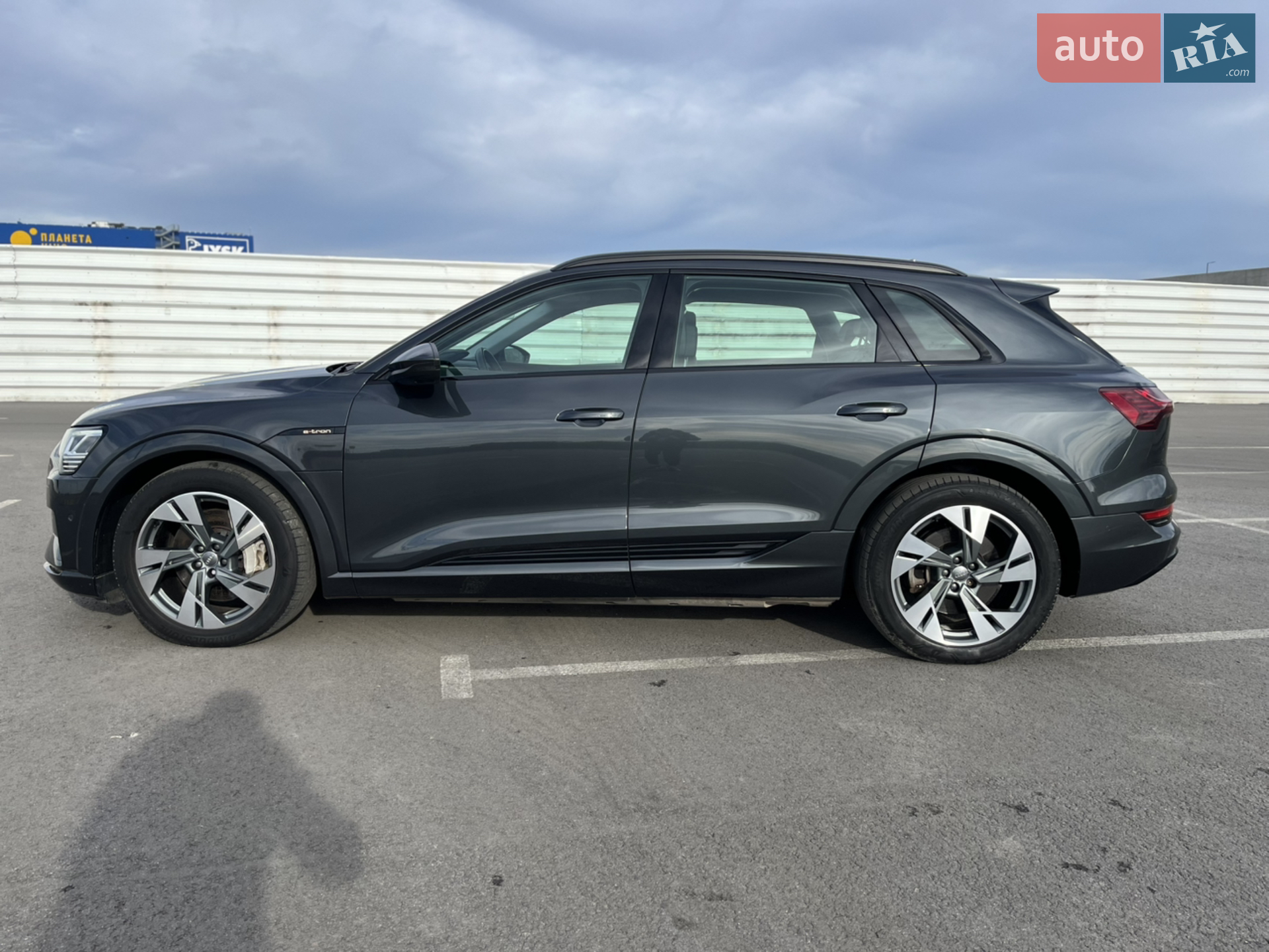 2020 Audi e-tron - мініатюра 113