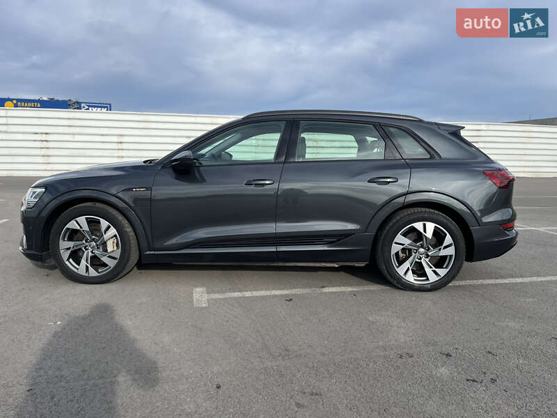 Внедорожник / Кроссовер Audi e-tron 2020 в Львове
