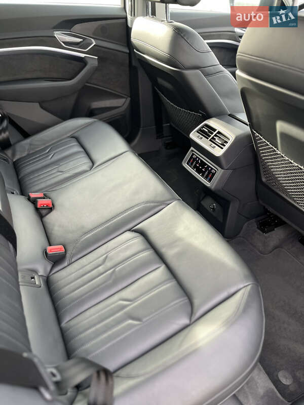 Внедорожник / Кроссовер Audi e-tron 2020 в Львове