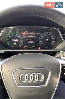 Внедорожник / Кроссовер Audi e-tron 2020 в 