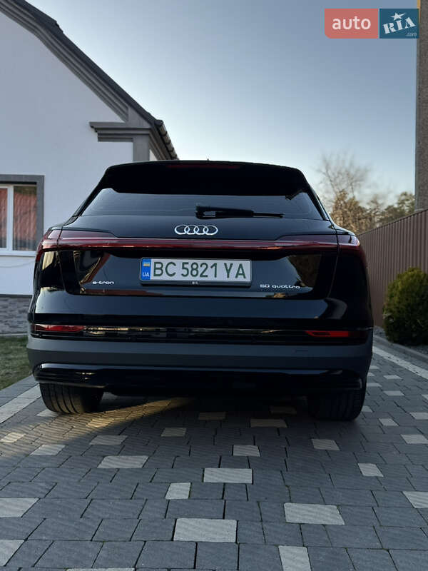 Позашляховик / Кросовер Audi e-tron 2021 в Золочеві