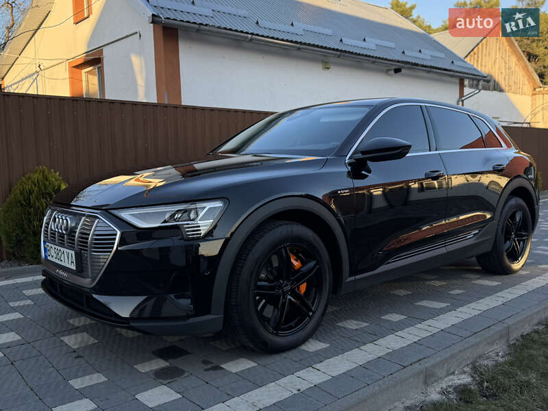 Позашляховик / Кросовер Audi e-tron 2021 в Золочеві