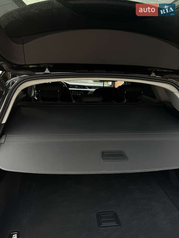 Позашляховик / Кросовер Audi e-tron 2021 в Золочеві