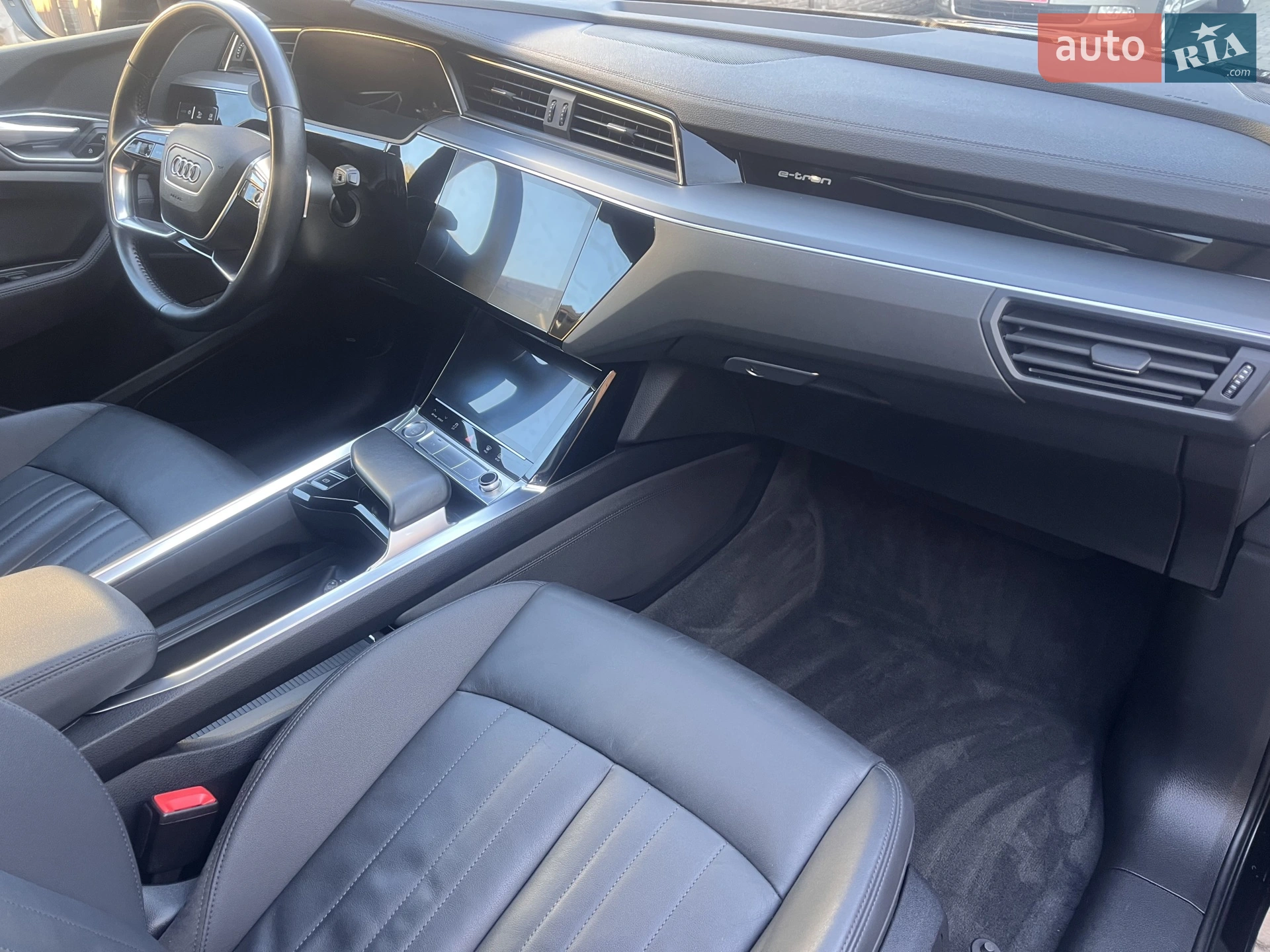 2019 Audi e-tron - мініатюра 32