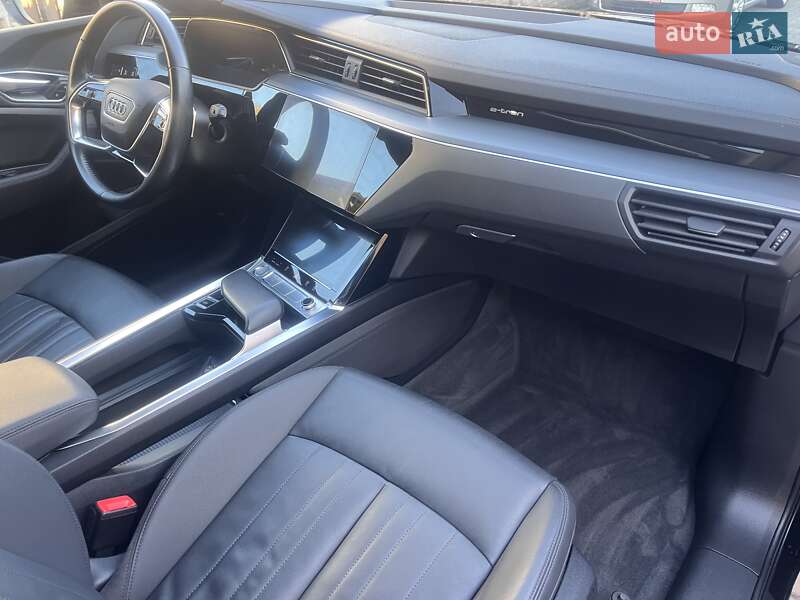 Позашляховик / Кросовер Audi e-tron 2020 в Луцьку