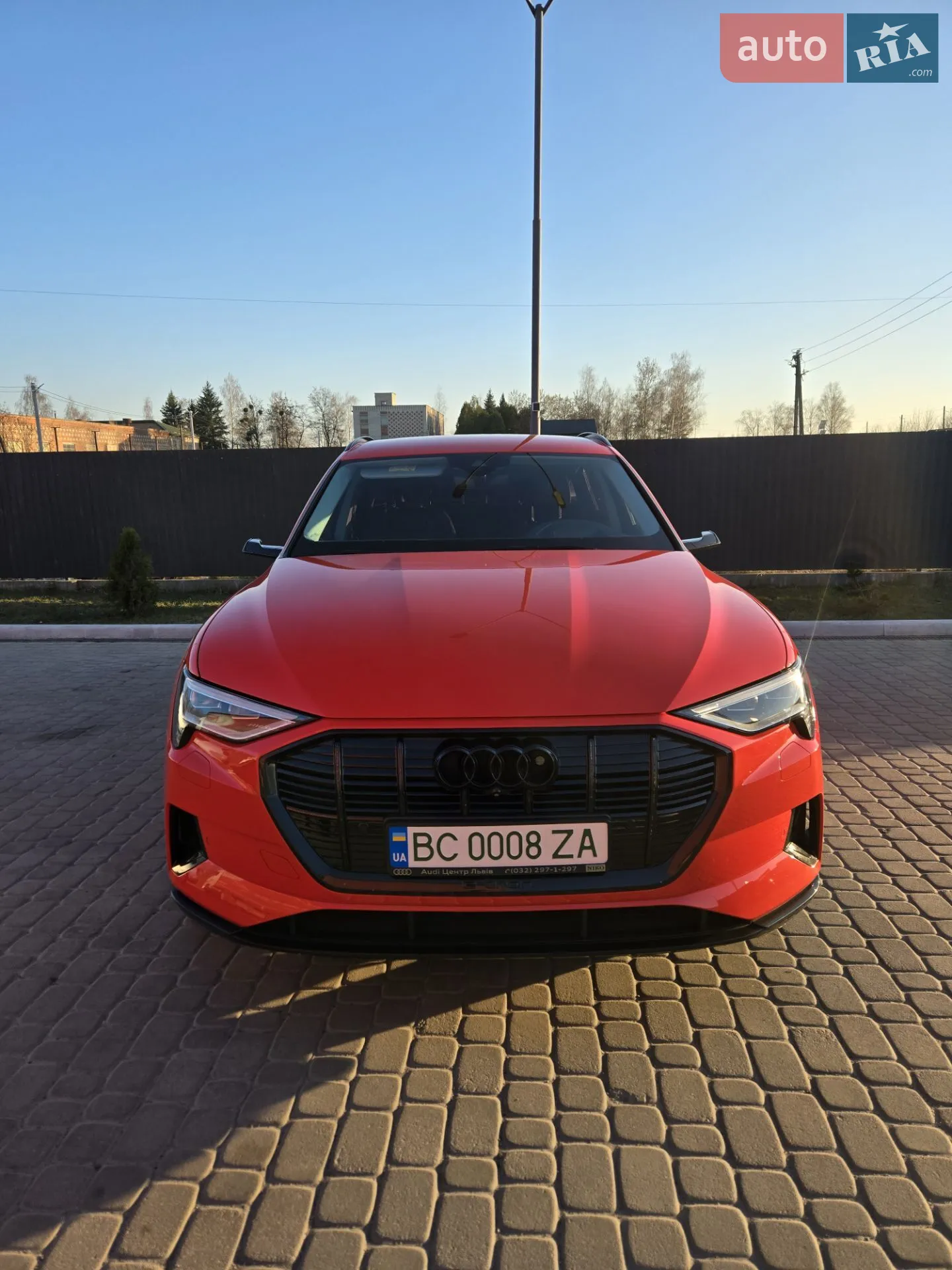 2020 Audi e-tron - мініатюра 12