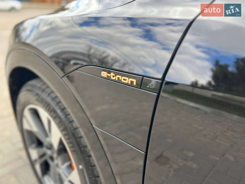Внедорожник / Кроссовер Audi e-tron 2022 в Днепре фото 27 Внедорожник / Кроссовер Audi e-tron 2022 в Днепре