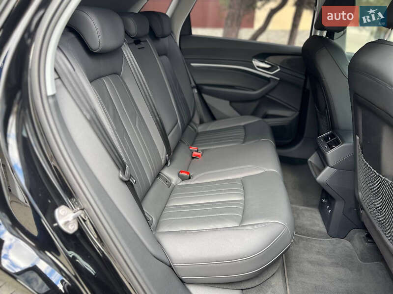 Внедорожник / Кроссовер Audi e-tron 2022 в Днепре фото 43 Внедорожник / Кроссовер Audi e-tron 2022 в Днепре