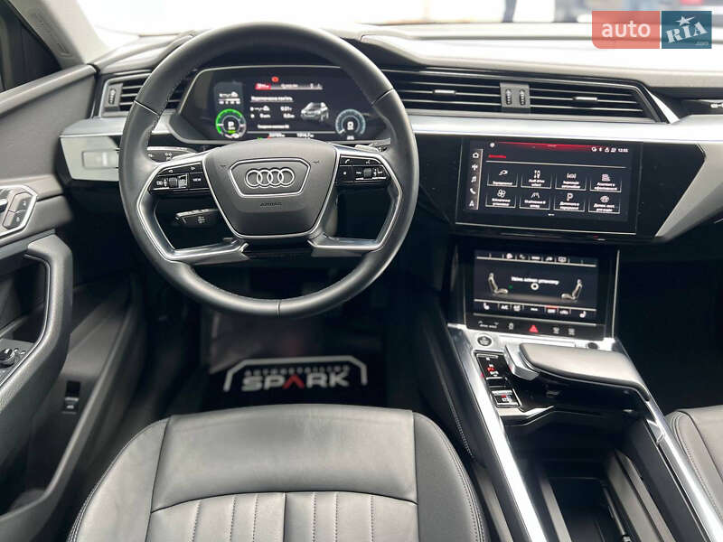 Внедорожник / Кроссовер Audi e-tron 2022 в Днепре фото 45 Внедорожник / Кроссовер Audi e-tron 2022 в Днепре