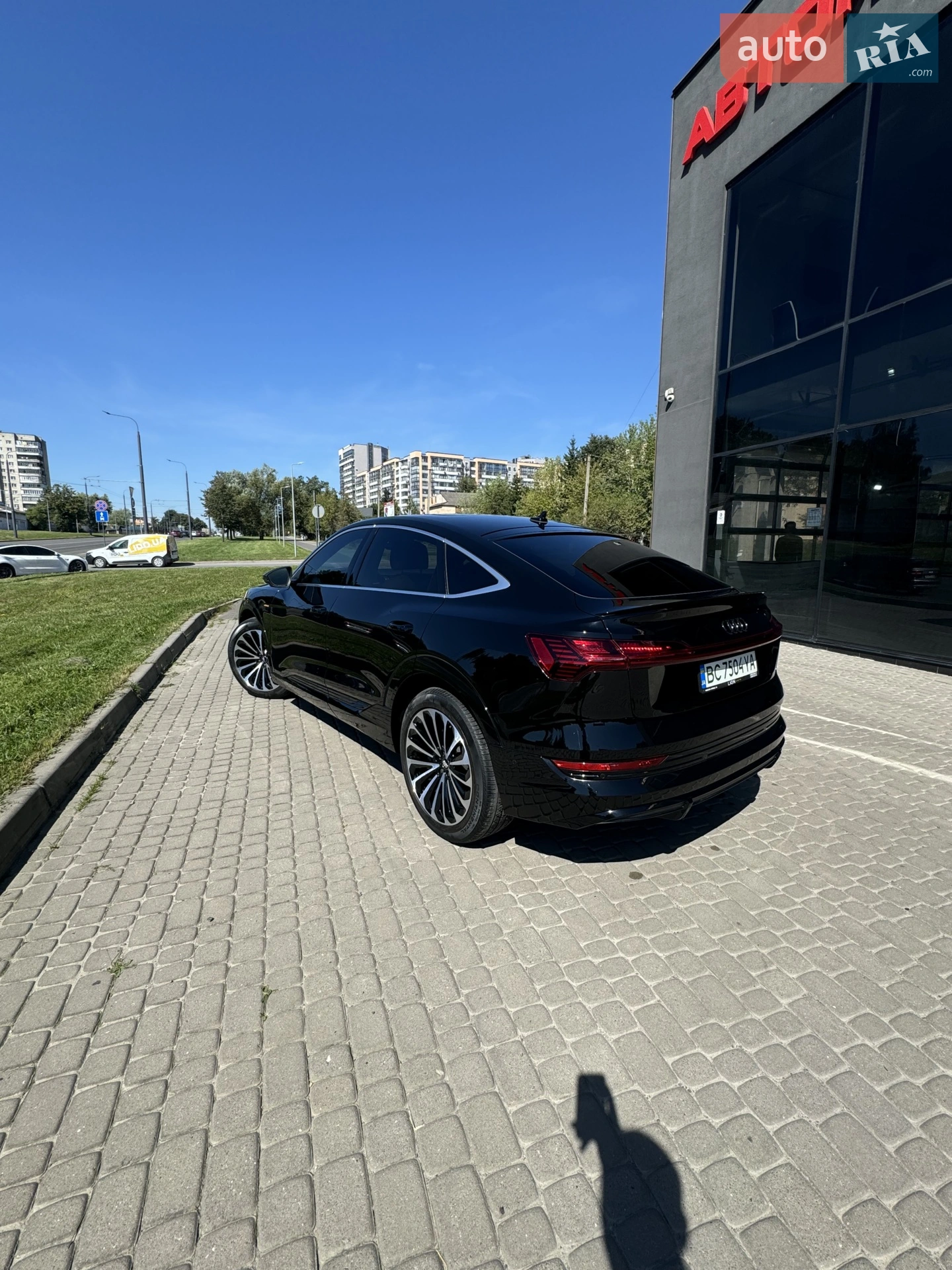 2022 Audi e-tron - мініатюра 4