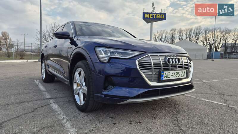 Внедорожник / Кроссовер Audi e-tron 2020 в Днепре