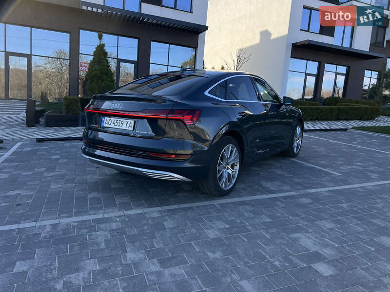 Внедорожник / Кроссовер Audi e-tron 2022 в Ужгороде