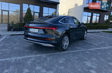 Внедорожник / Кроссовер Audi e-tron 2022 в 