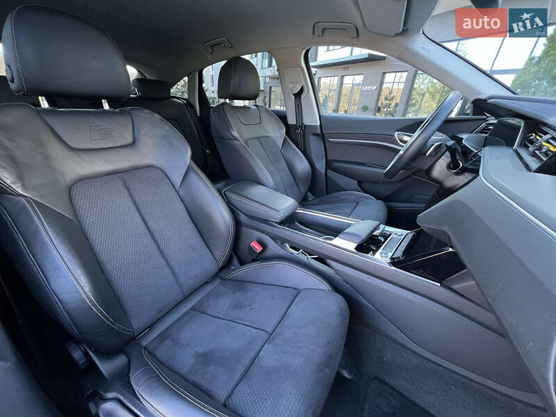 Внедорожник / Кроссовер Audi e-tron 2022 в Ужгороде