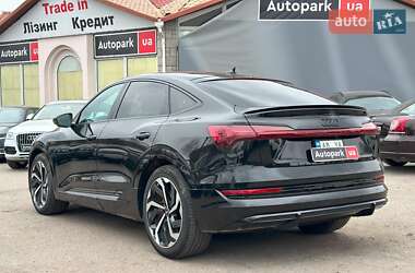 Внедорожник / Кроссовер Audi e-tron 2022 в 
