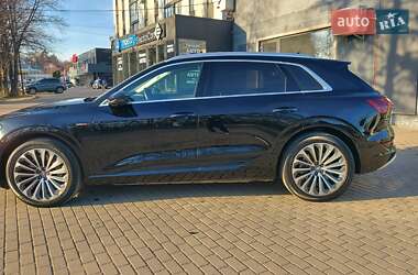 Внедорожник / Кроссовер Audi e-tron 2019 в 