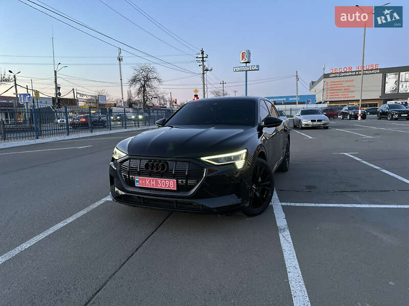 Внедорожник / Кроссовер Audi e-tron 2020 в Одессе