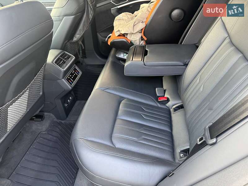 Внедорожник / Кроссовер Audi e-tron 2019 в Черновцах фото 12 Внедорожник / Кроссовер Audi e-tron 2019 в Черновцах