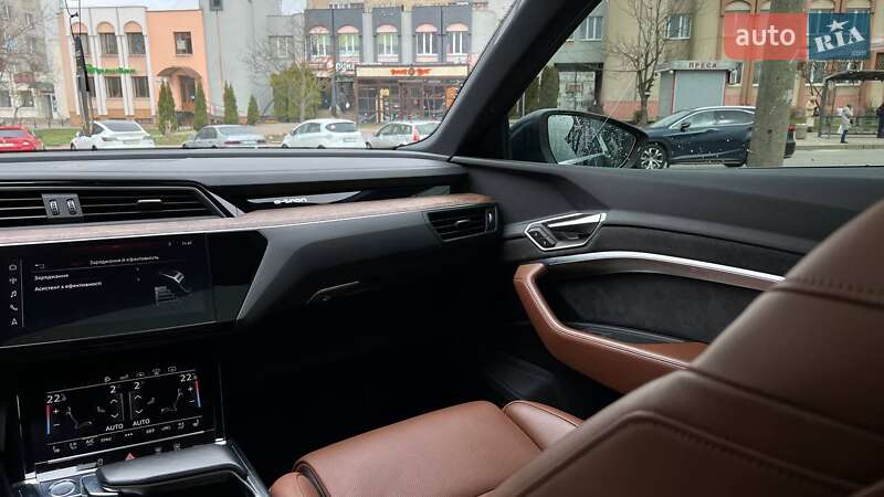 Внедорожник / Кроссовер Audi e-tron 2019 в Львове