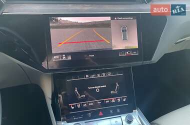 Внедорожник / Кроссовер Audi e-tron 2019 в 