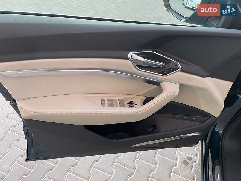 Внедорожник / Кроссовер Audi e-tron 2019 в Одессе