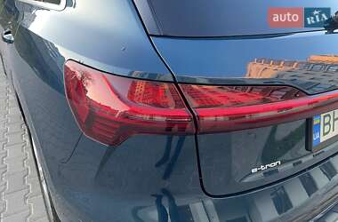 Внедорожник / Кроссовер Audi e-tron 2019 в 