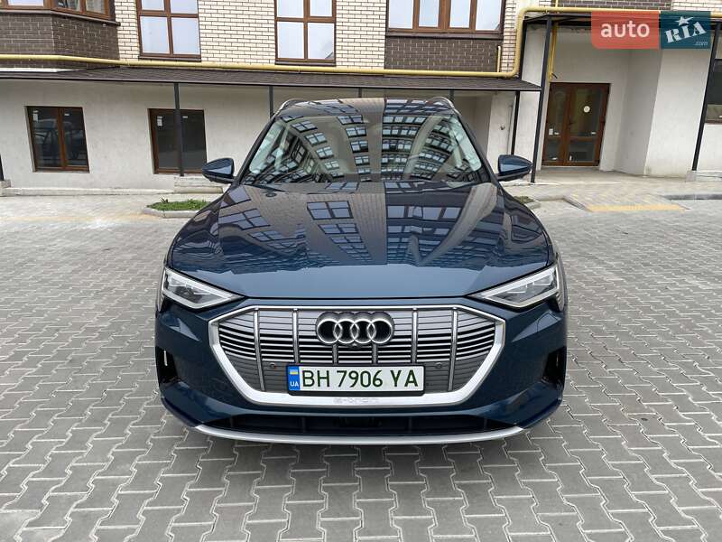 Внедорожник / Кроссовер Audi e-tron 2019 в Одессе