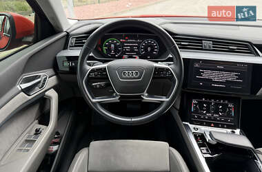 Внедорожник / Кроссовер Audi e-tron 2020 в 