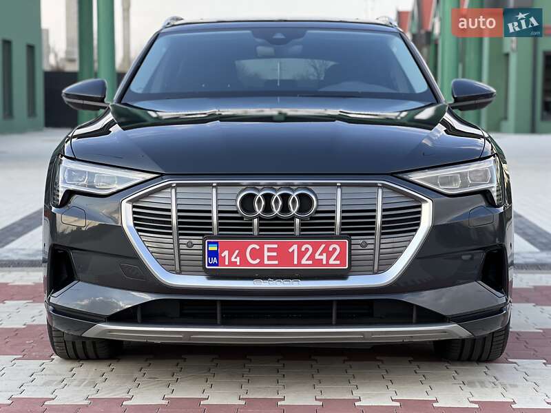 Внедорожник / Кроссовер Audi e-tron 2019 в Киеве
