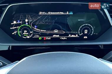 Внедорожник / Кроссовер Audi e-tron 2019 в 