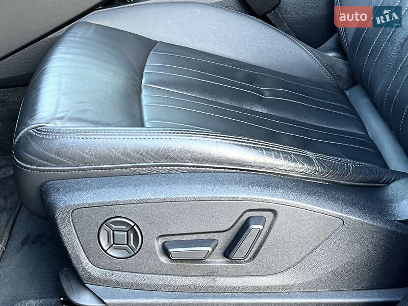 Внедорожник / Кроссовер Audi e-tron 2019 в Киеве