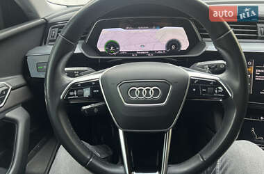 Внедорожник / Кроссовер Audi e-tron 2021 в 