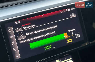 Внедорожник / Кроссовер Audi e-tron 2022 в 