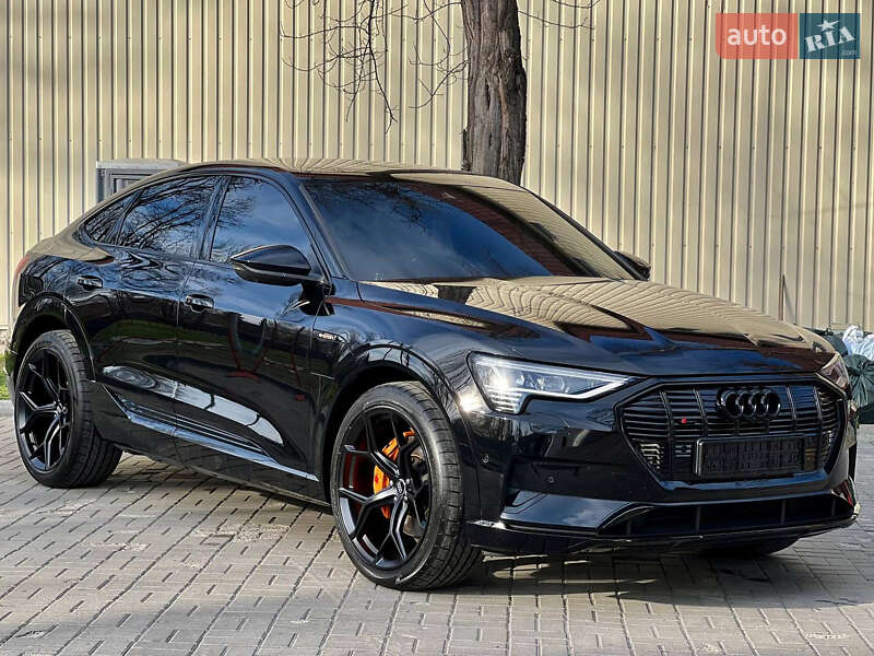 Audi e-tron 2022