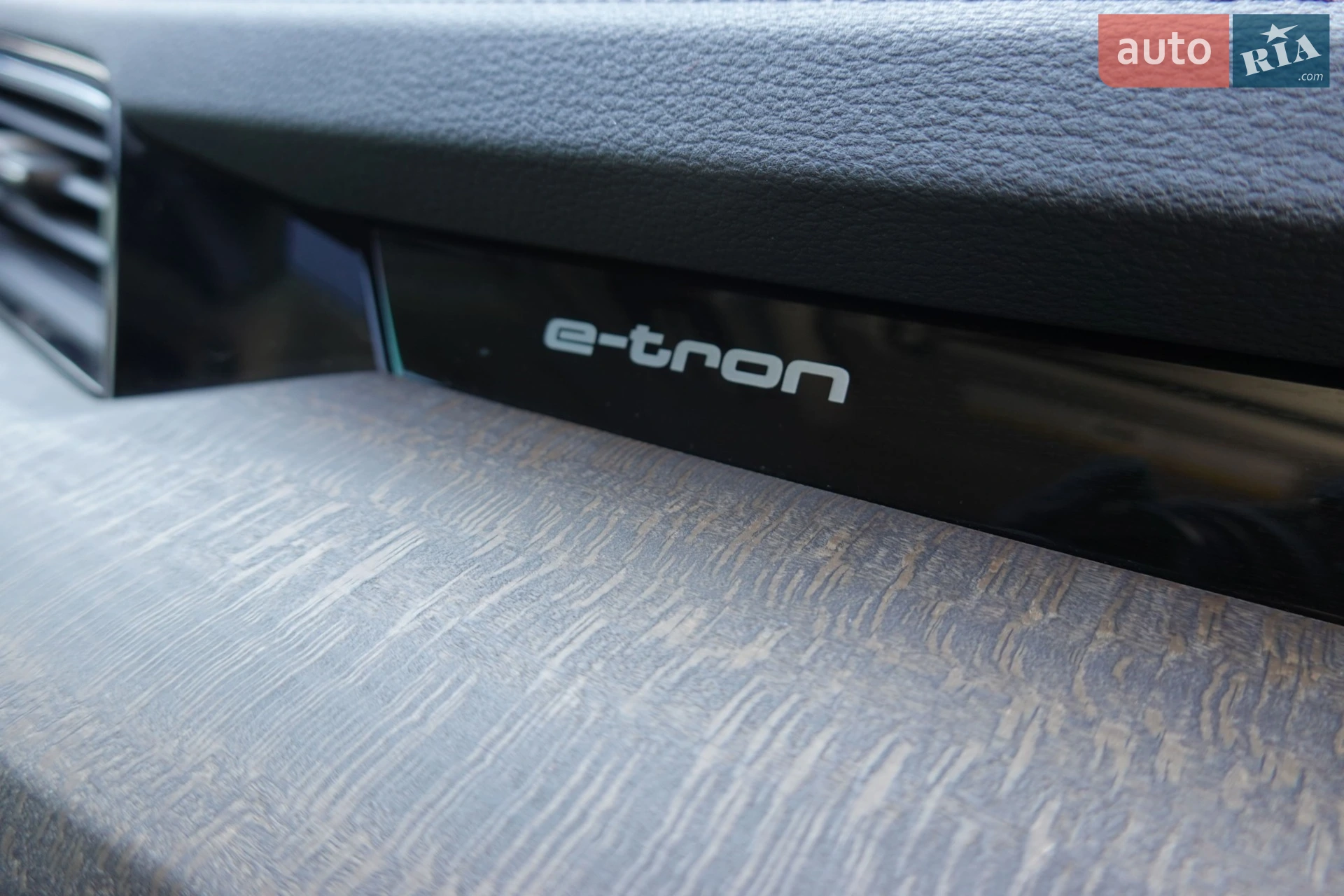 2022 Audi e-tron - мініатюра 15