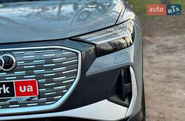 Внедорожник / Кроссовер Audi e-tron 2022 в 
