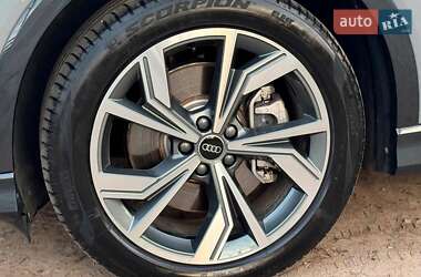 Внедорожник / Кроссовер Audi e-tron 2022 в 