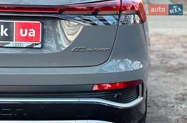 Внедорожник / Кроссовер Audi e-tron 2022 в 