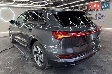 Внедорожник / Кроссовер Audi e-tron 2019 в 