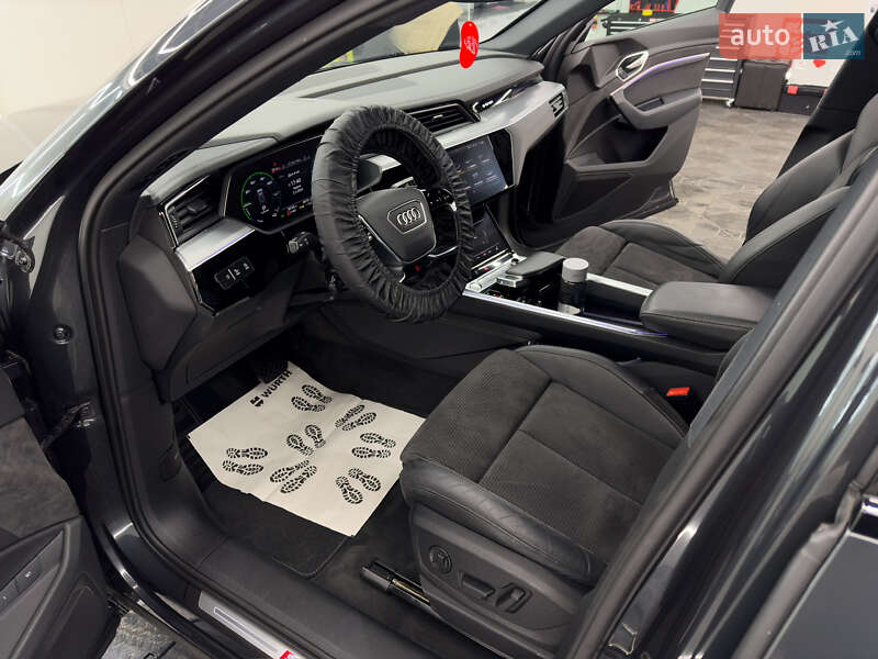 Внедорожник / Кроссовер Audi e-tron 2019 в Ужгороде