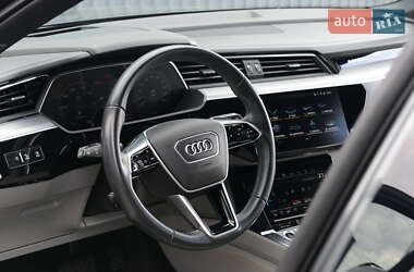 Внедорожник / Кроссовер Audi e-tron 2020 в 