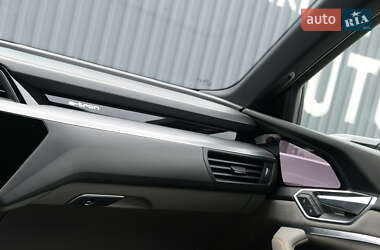 Внедорожник / Кроссовер Audi e-tron 2020 в 