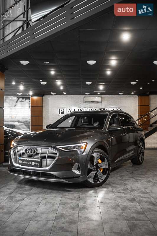 Внедорожник / Кроссовер Audi e-tron 2019 в Одессе