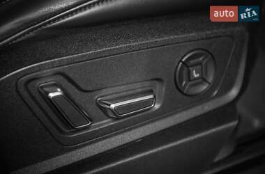 Внедорожник / Кроссовер Audi e-tron 2019 в 