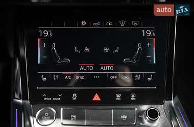 Внедорожник / Кроссовер Audi e-tron 2019 в 