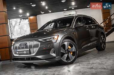 Внедорожник / Кроссовер Audi e-tron 2019 в 