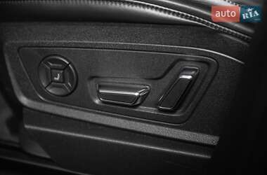 Внедорожник / Кроссовер Audi e-tron 2019 в 