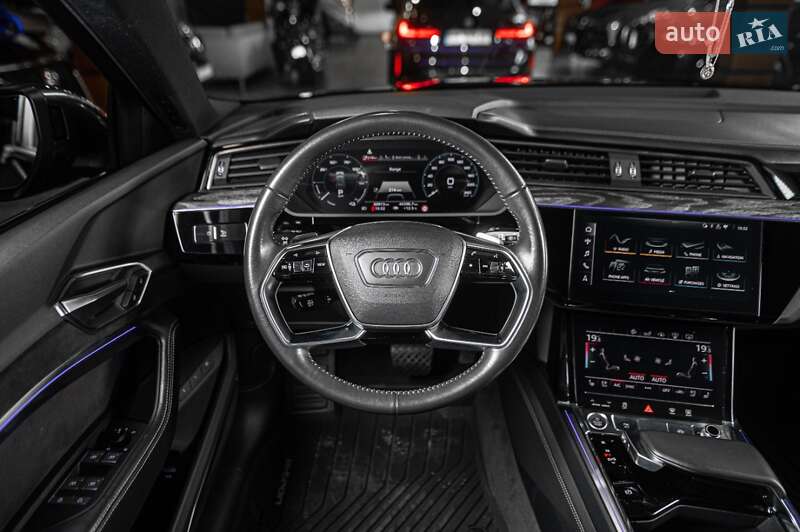 Внедорожник / Кроссовер Audi e-tron 2019 в Одессе