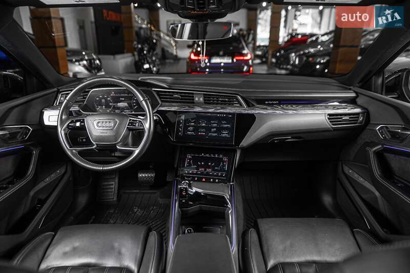 Внедорожник / Кроссовер Audi e-tron 2019 в Одессе